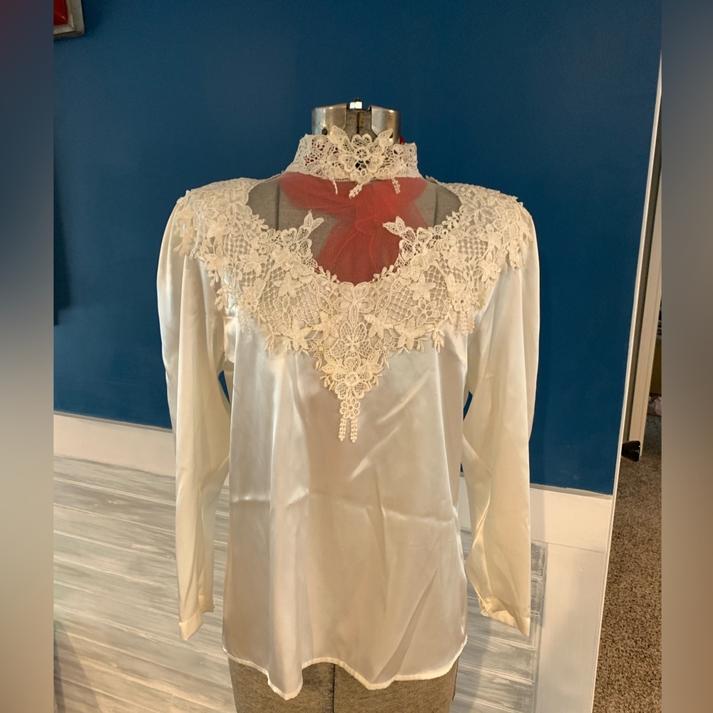 VTG 80’s San Andre’ Victorian choker blouse size 8